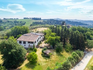 Rustico in Vendita a Montespertoli, 1'300'000€, 880 m²