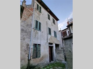 Villetta a schiera in Vendita a Montespertoli, 255'000€, 330 m²