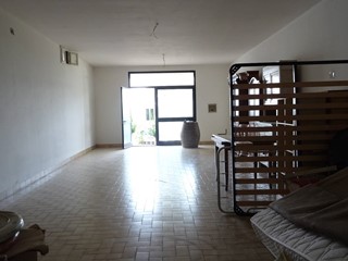Magazzino in Vendita a Montespertoli, 70'000€, 80 m²