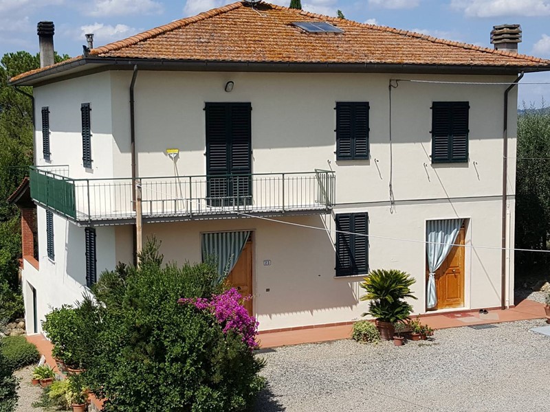 Villa in Vendita a Castelfiorentino, 460'000&euro;, 200 m²