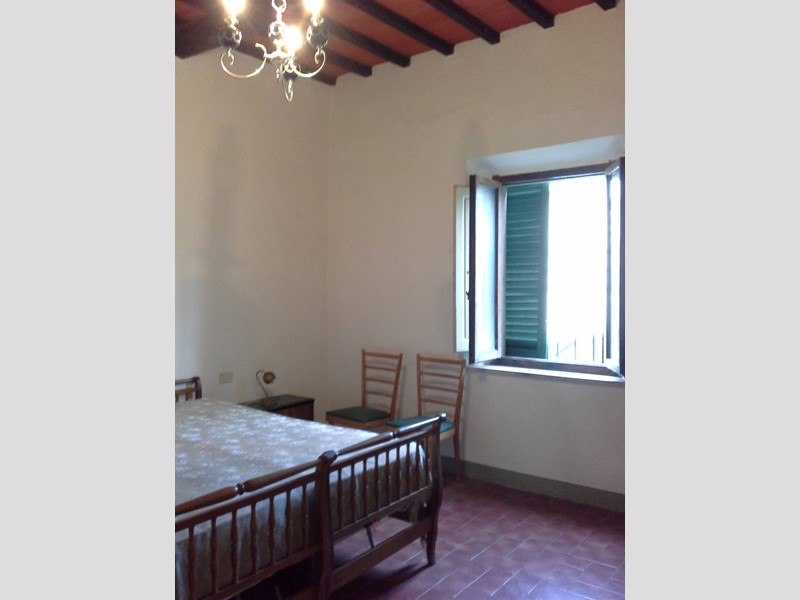 Rustico in Vendita a Montespertoli, 300'000€, 250 m²