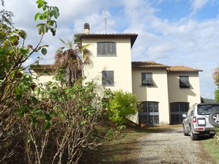Casa Indipendente in Vendita a Montespertoli, 590'000€, 390 m²