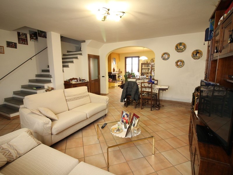Villa in Vendita a Montespertoli, 308'000€, 240 m², con Box