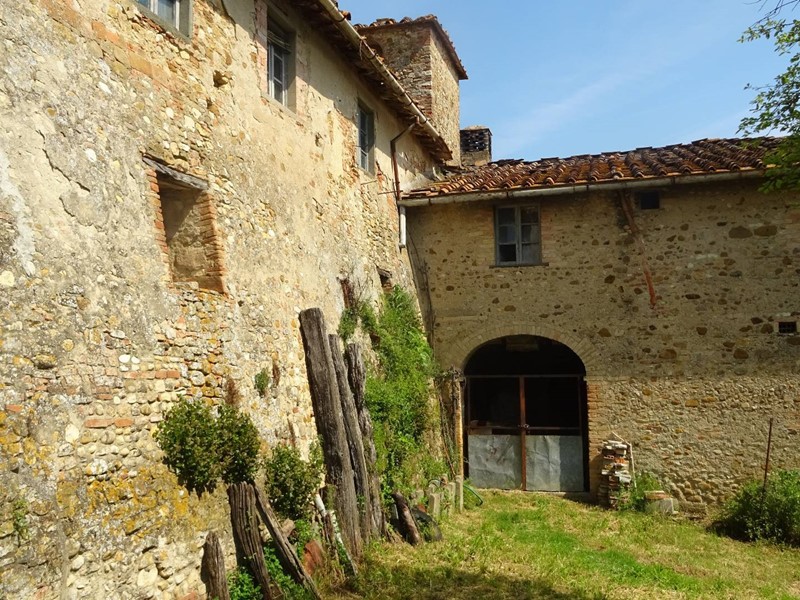 Rustico in Vendita a San Casciano In Val Di Pesa, 750'000€, 750 m²