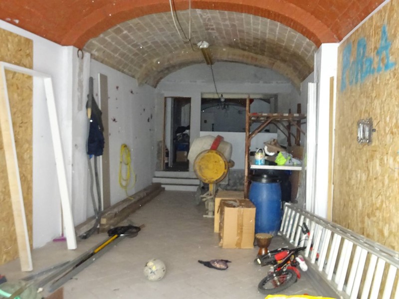 Magazzino in Vendita a Castelfiorentino, 21'000€, 68 m²