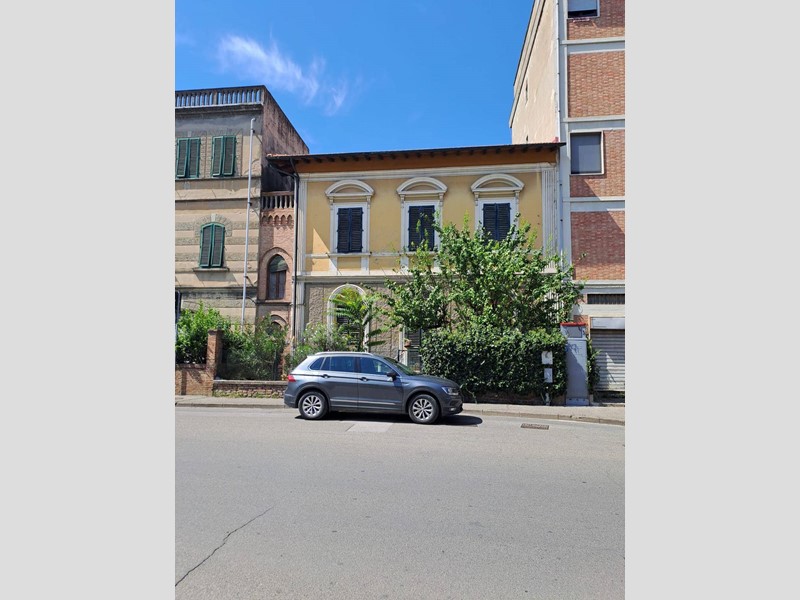 Villetta a schiera in Vendita a Castelfiorentino, 200'000€, 200 m²