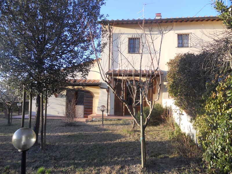 Rustico in Vendita a Montespertoli, 579'000€, 140 m²