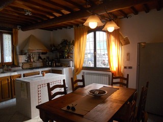 Rustico in Vendita a Montespertoli, 160'000€, 100 m²