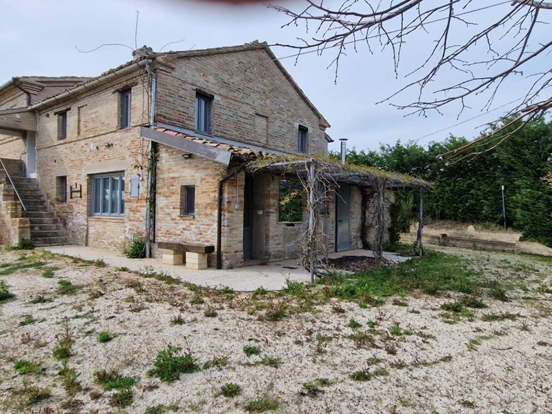 Villa in Vendita a Recanati, 300 m²