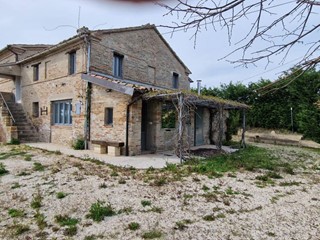 Villa in Vendita a Recanati, 300 m²