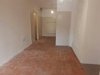 Immobile commerciale in Affitto a Pisa, 1'550€, 68 m²