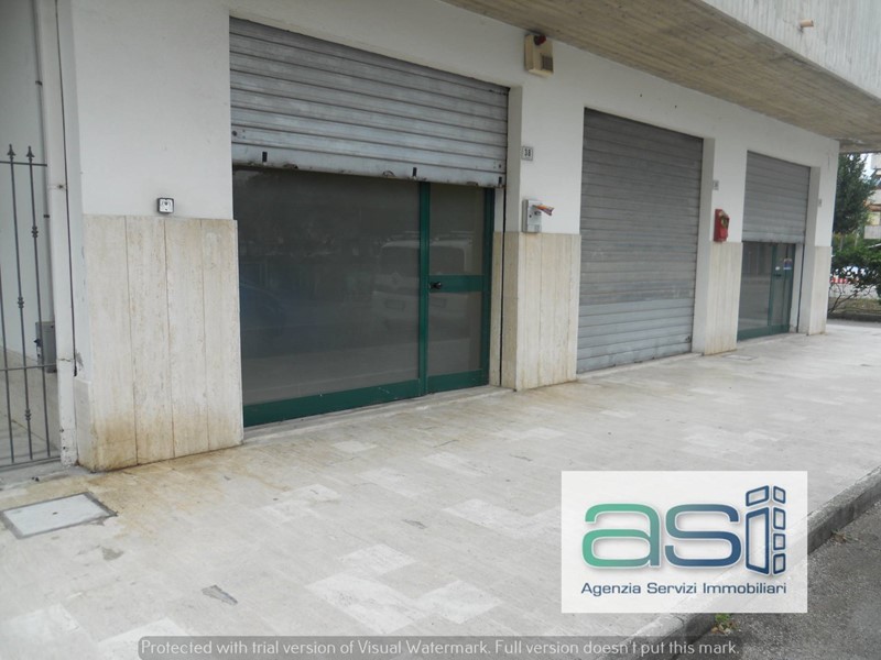 Immobile commerciale in Vendita a Martinsicuro, 30'000€, 40 m²