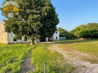 Rustico in Vendita a Villorba, 610 m²