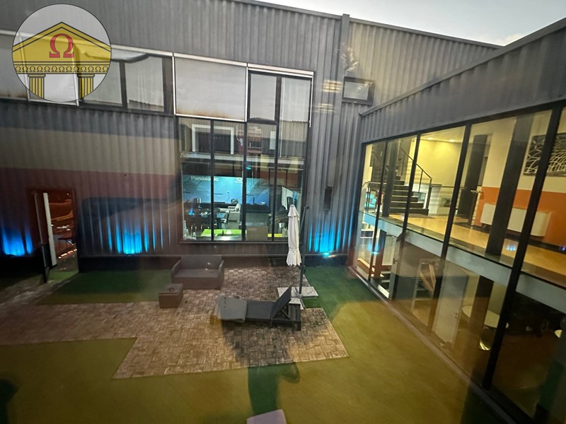 Negozio in Vendita a Villorba, 1'000'000€, 1500 m²