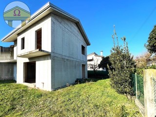 Casa Semi Indipendente in Vendita a Treviso, 148'000&euro;, 210 m²