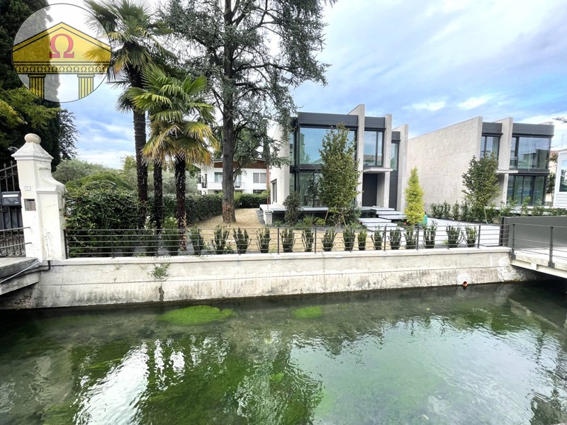 Villa in Vendita a Treviso, 1'550'000€, 220 m²