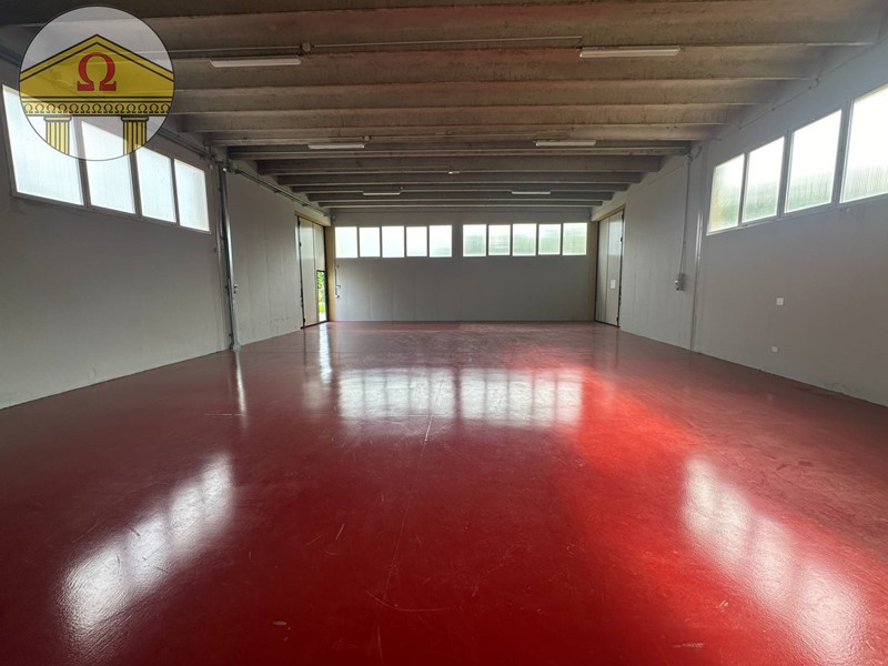 Laboratorio in Vendita a Treviso, 450'000€, 618 m²