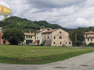 Terreno edificabile in Vendita a Tarzo, 110'000€, 1567 m²