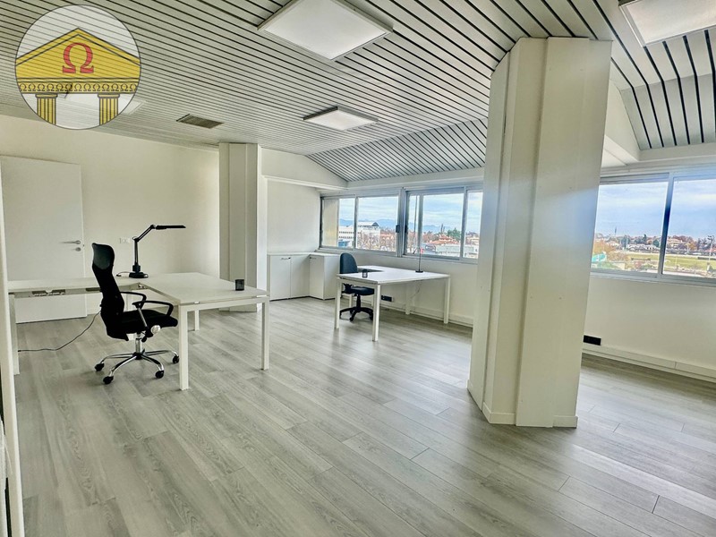 Ufficio in Affitto a Villorba, 750€, 35 m²