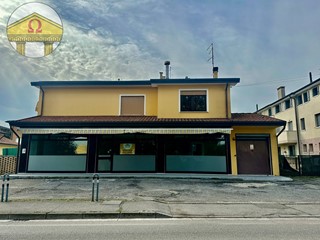 Negozio in Affitto a Ponzano Veneto, 1'000€, 90 m²