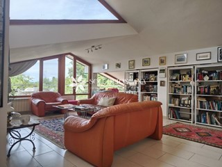 Appartamento in Vendita a Torrita di Siena, 285'000€, 187 m²