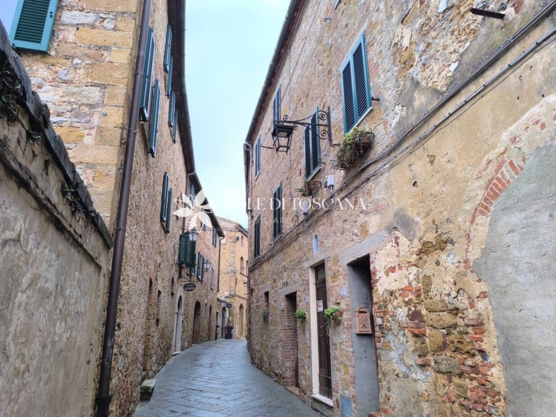 Appartamento in Vendita a Trequanda, 95'000€, 86 m²