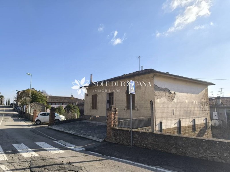 Casa Indipendente in Vendita a Torrita di Siena, 160'000€, 188 m²