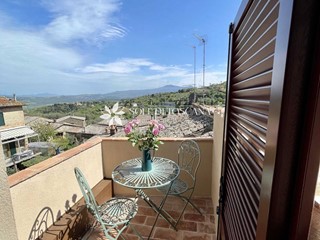 Appartamento in Vendita a Montalcino, 580'000€, 156 m²