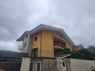 Casa Semi Indipendente in Vendita a Avellino, 420'000&euro;, 300 m²