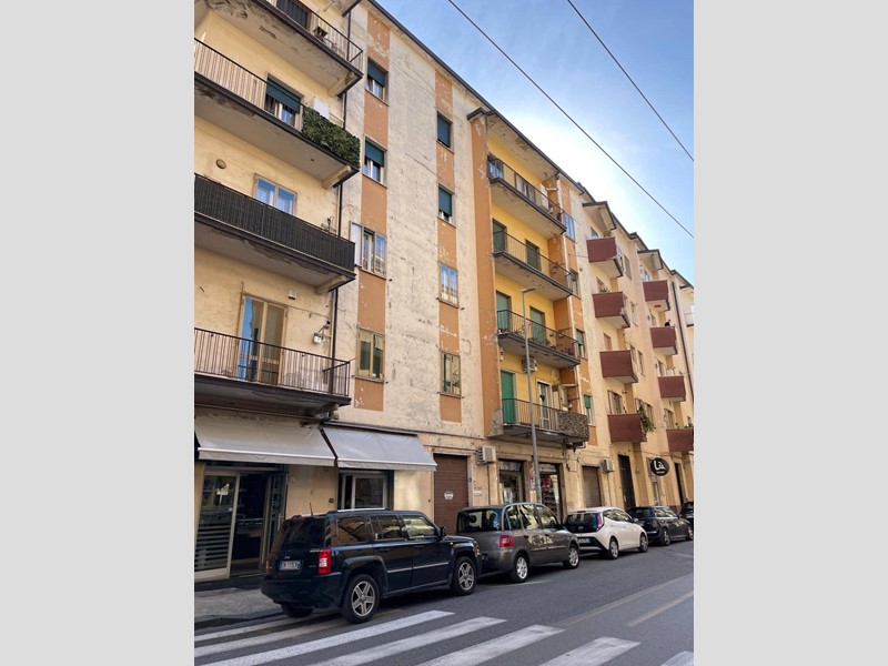 Immobile commerciale in Affitto a Avellino, 450&euro;, 45 m²