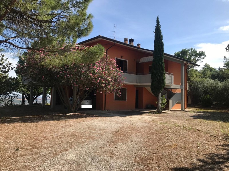 Casa Indipendente in Vendita a Vallefoglia, 298'000€, 410 m²
