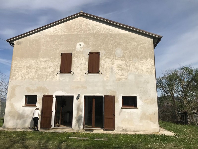 Rustico in Vendita a Sassocorvaro Auditore, 298'000&euro;, 314 m²