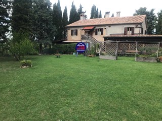 Rustico in Vendita a Pesaro, 310'000&euro;, 240 m²