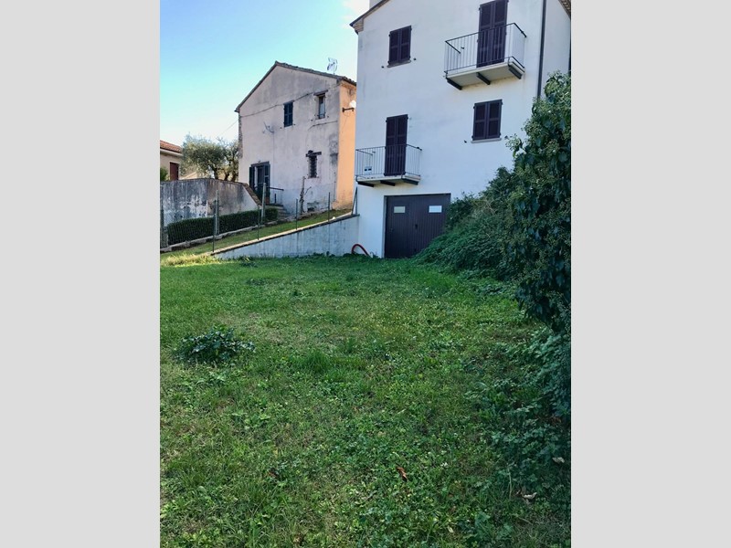 Casa Indipendente in Vendita a Mombaroccio, 138'000€, 100 m²