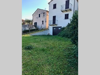 Casa Indipendente in Vendita a Mombaroccio, 138'000€, 100 m²