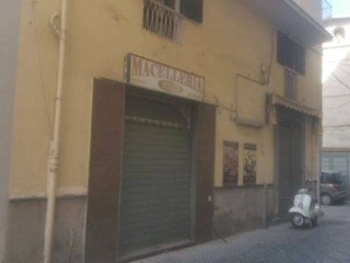Immobile commerciale in Vendita a Pagani, 83'000&euro;, 130 m²