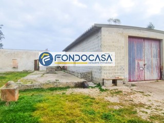 Terreno industriale in Vendita a Brindisi, 469'000€, 750 m²