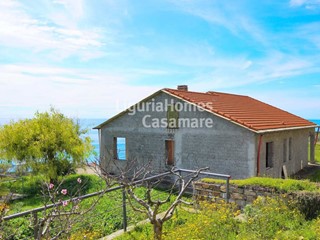 Villa in Vendita a Cipressa, 490'000€, 230 m²