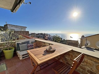 Casa Semi Indipendente in Vendita a Cipressa, 310'000€, 89 m²