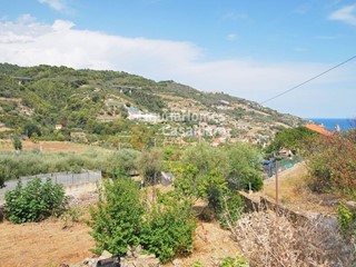 Terreno edificabile in Vendita a Santo Stefano al Mare, 145'000€, 831 m²