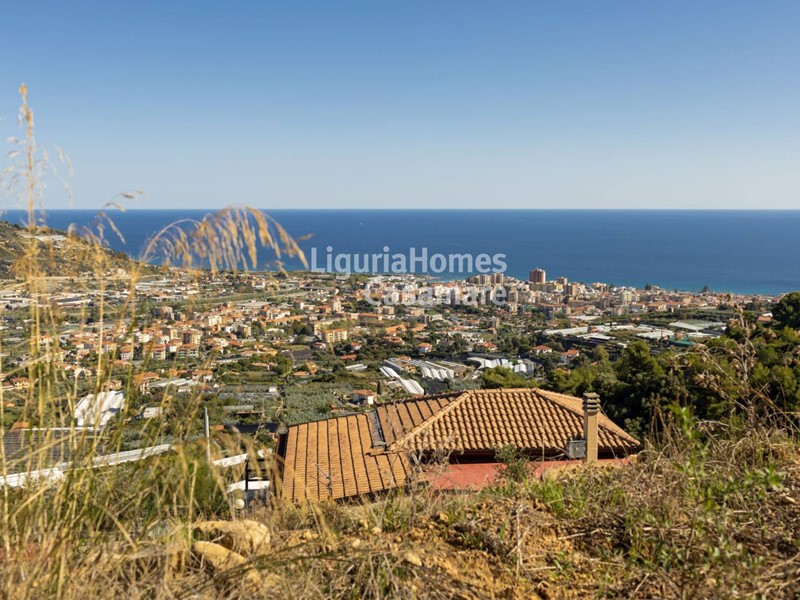 Villa in Vendita a Taggia, 490'000€, 193 m²