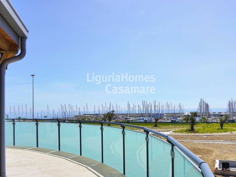 Appartamento in Vendita a Santo Stefano al Mare, 900'000€, 121 m²