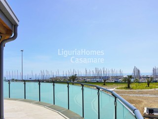 Appartamento in Vendita a Santo Stefano al Mare, 900'000€, 121 m²