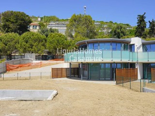 Trilocale in Vendita a Santo Stefano al Mare, 850'000€, 206 m²