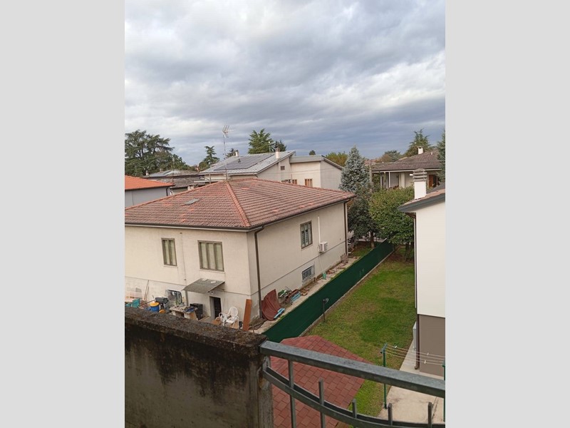 Appartamento in Vendita a Curtatone, 310'000&euro;, 450 m², con Box