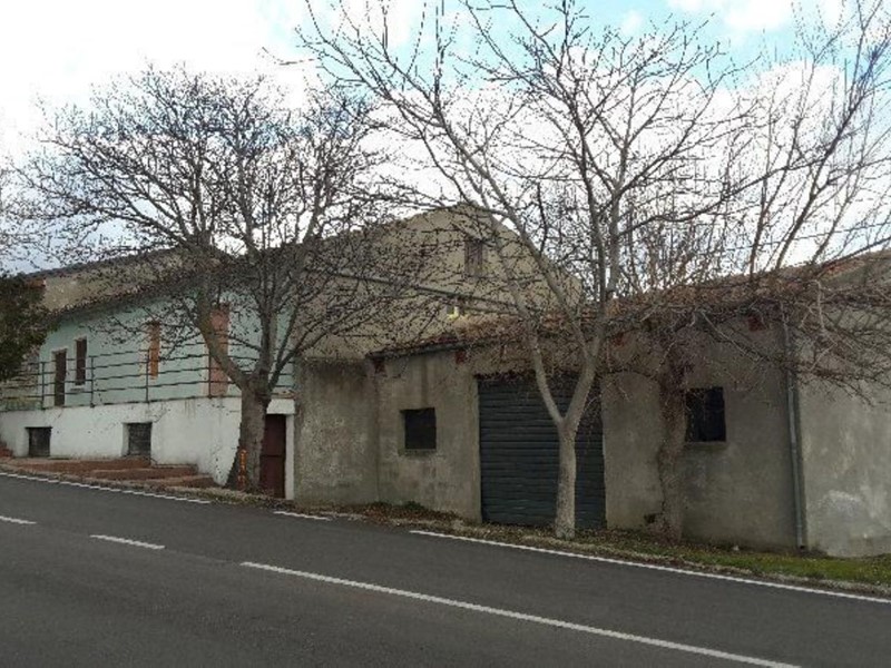 Casa Indipendente in Vendita a Palmoli, 31'000€, 226 m²