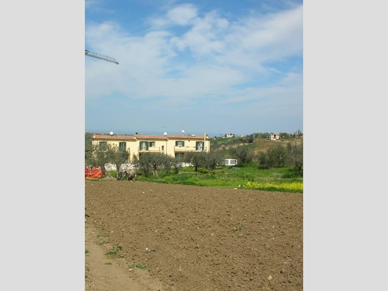 Terreno edificabile in Vendita a Monteodorisio, 37'000€, 3250 m²