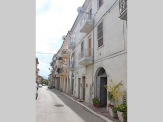 Quadrilocale in Vendita a Palmoli, 29'000€, 105 m²