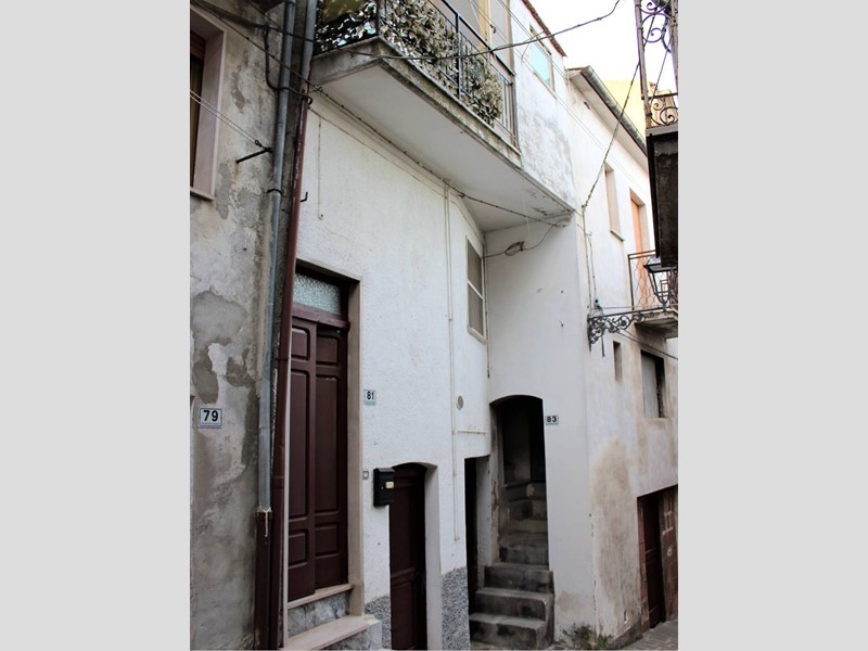Casa Indipendente in Vendita a Palmoli, 38'000€, 100 m²