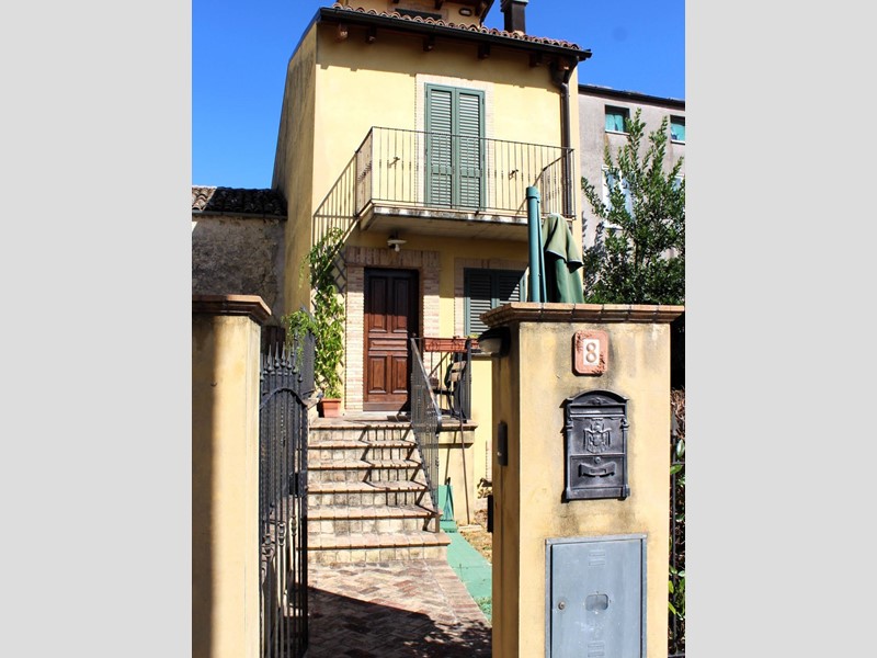 Casa Indipendente in Vendita a Tufillo, 95'000€, 139 m²